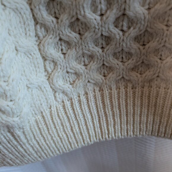 Carraig Donn Irish Wool Sweater Cream Cable Knit Pullover Fisherman Size Medium - Picture 10 of 11